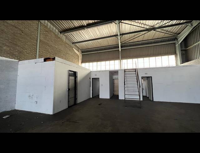 6,251M² WAREHOUSE FOR SALE IN SELBY